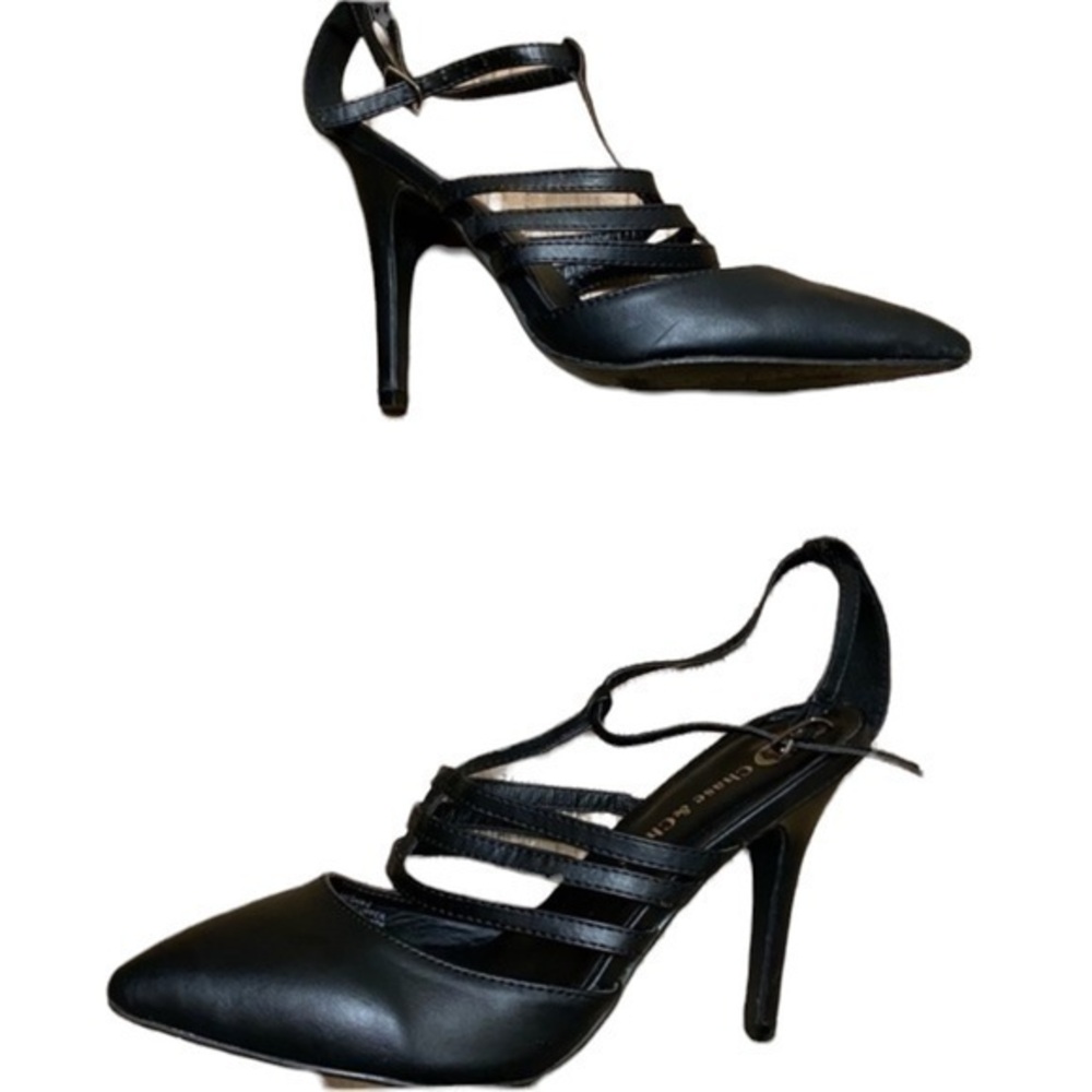 Chase & Chloe black heel